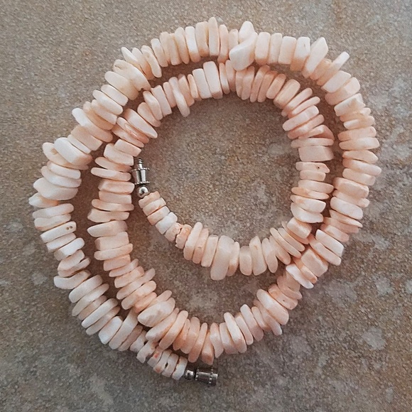 Seashell Necklace - 17" Pinky-Peach Shells - Picture 3 of 7